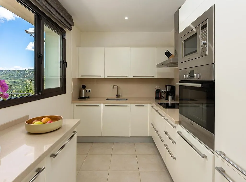 360° Seaview Apartment Samara Resort Marbella 0*,